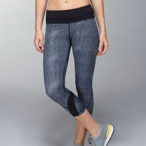 Lululemon Run: Inspire Crop II